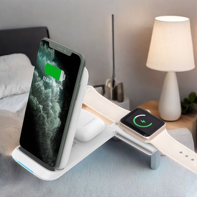 Overvoltage Protection Magnetic Qi 15W Wireless Charger for Watch Airpods and Phones